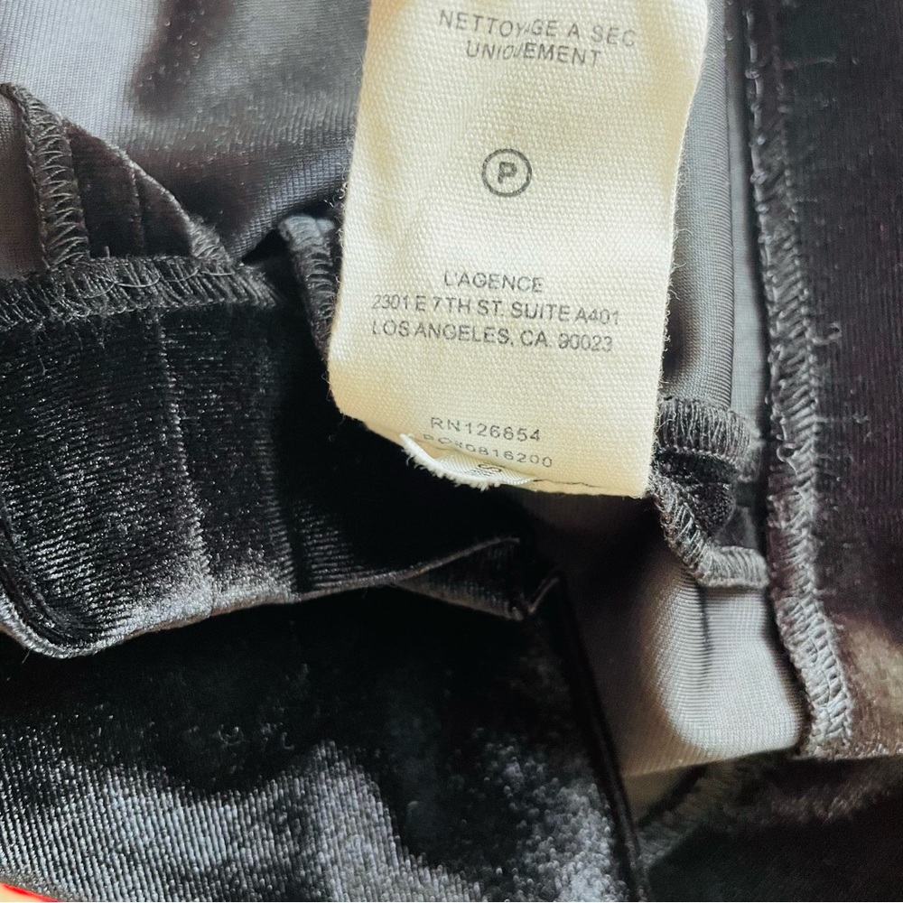L’AGENCE MEDIUM Micaela Velvet blazer off the shoulder mini dress in black - Picture 10 of 10